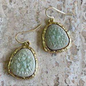 GREEN FLUORITE GEMSTONE GOLD LEAF TRIM HOOK DANGLE EARRINGS HEALING STONES